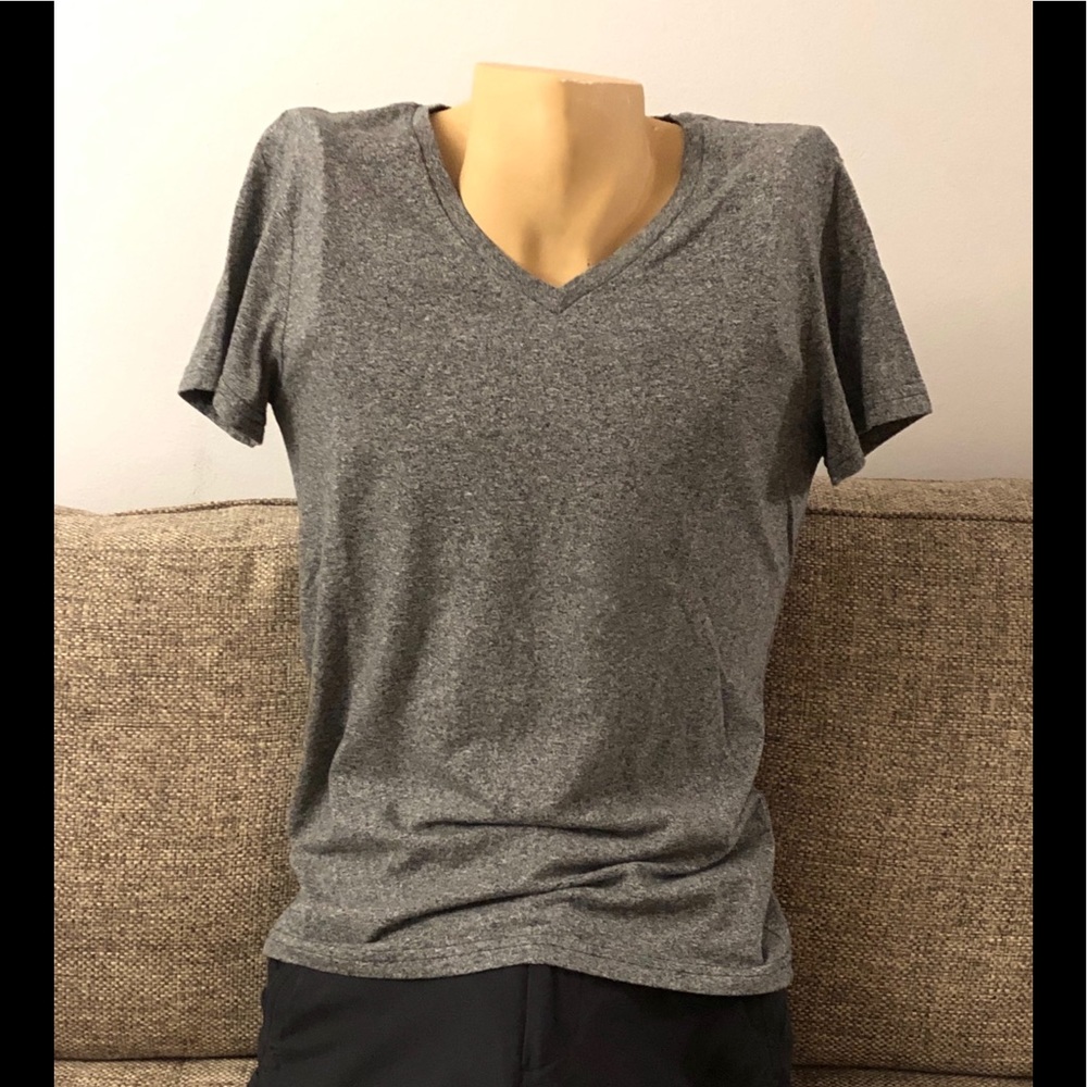 Men’s heathered stretch v-neck tee